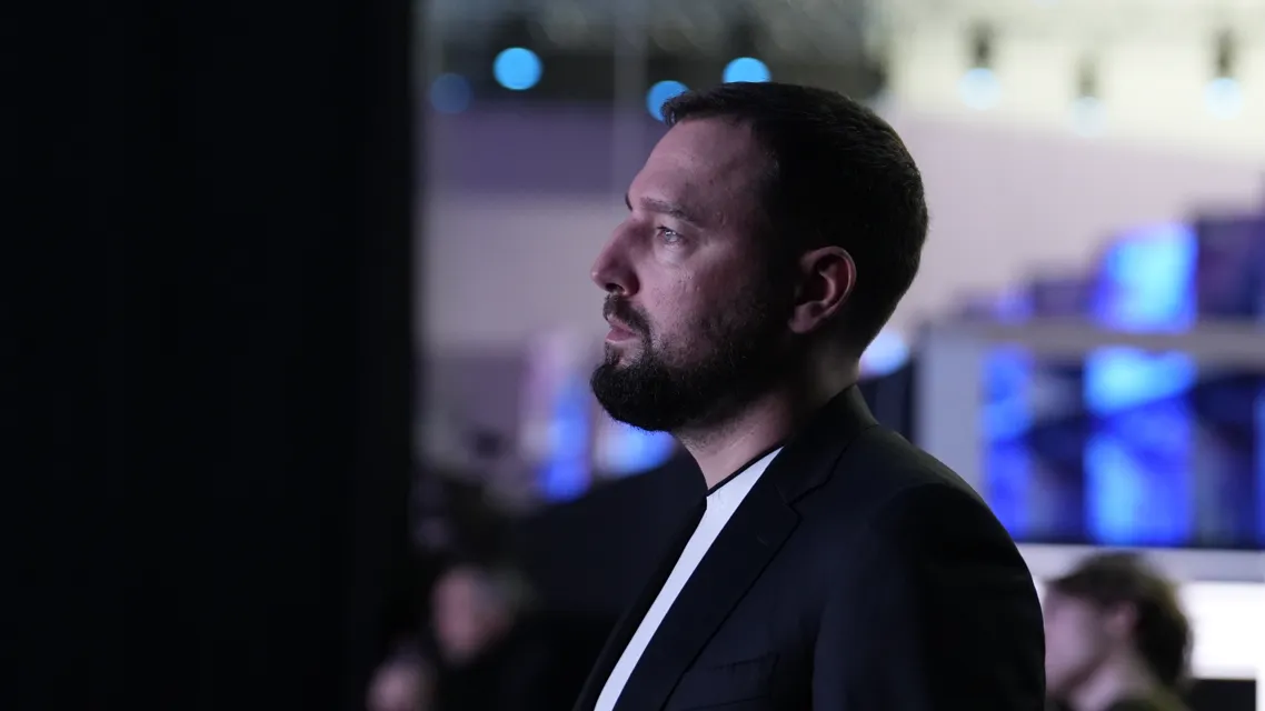 Dmitry Saksonov — On site