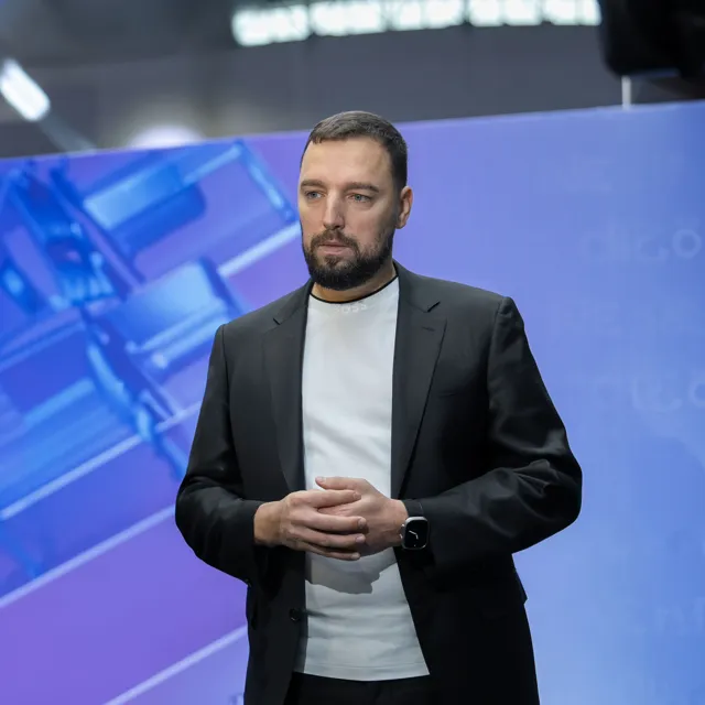Dmitry Saksonov — On stage